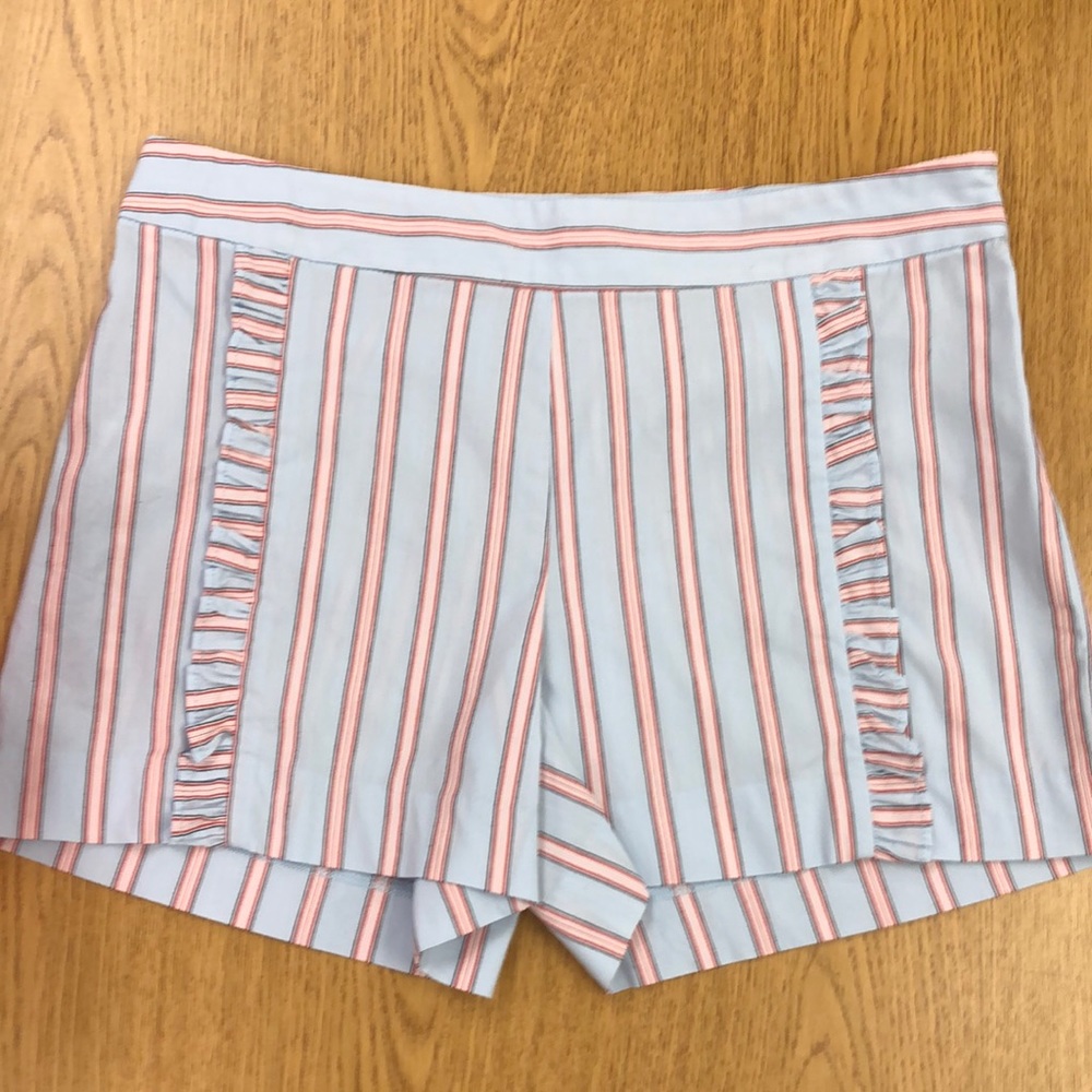 Loft Striped Ruffle Shorts Size 4 - Picture 2 of 8
